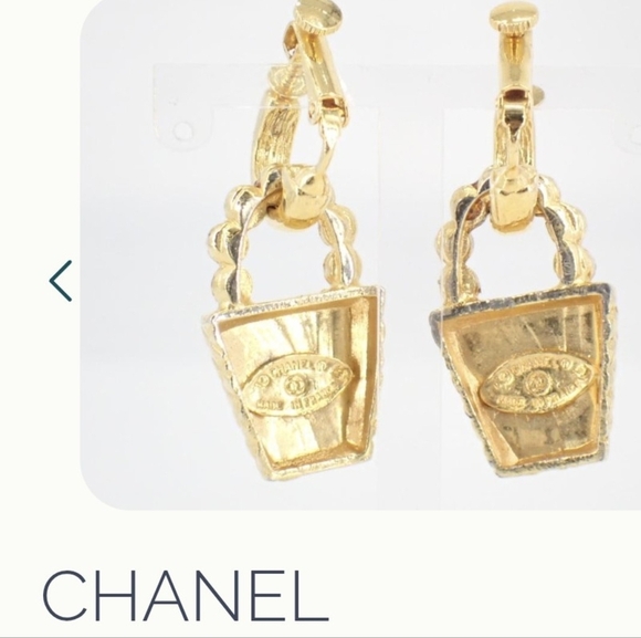 Chanel Vintage Matelassé Bucket Bag Charm Earrings Gold Plated Authentic - Picture 2 of 5